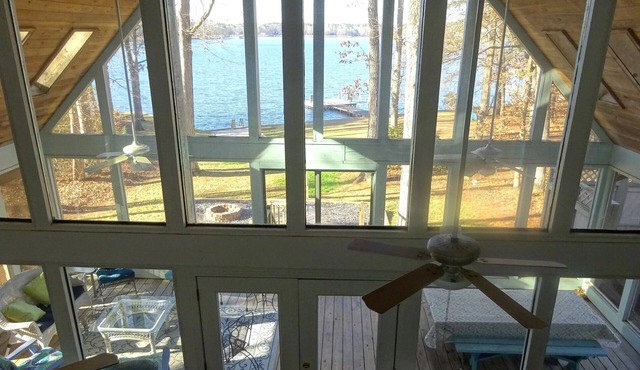 Last minute specials@ Lake Oconee! Dock! Grill! Firepit! Hot-tub! PetsOK!