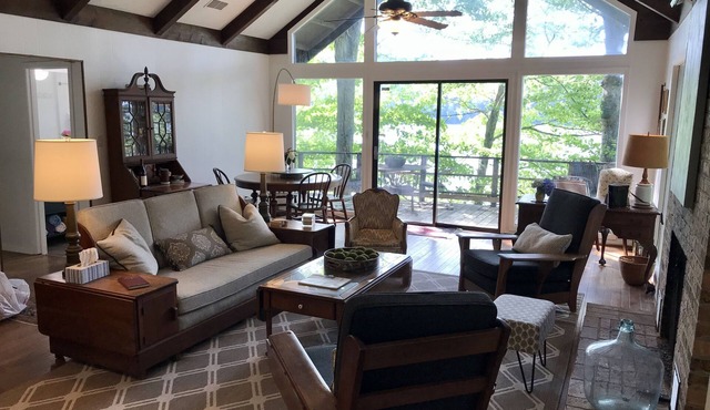 "Last Resort" on Norris Lake, 3BR, 3BA, Andersonville, TN Home