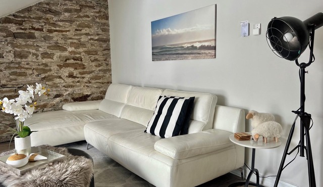 Latakia - European style deluxe maisonnette facing the historic Tay River Basin