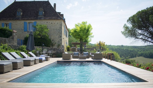 Late 16th century manor house, Périgord Noir, in the heart of nature