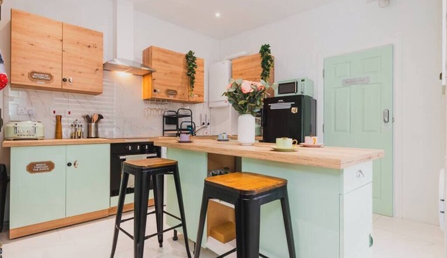 Latino Relax & Watch at Baila Casa