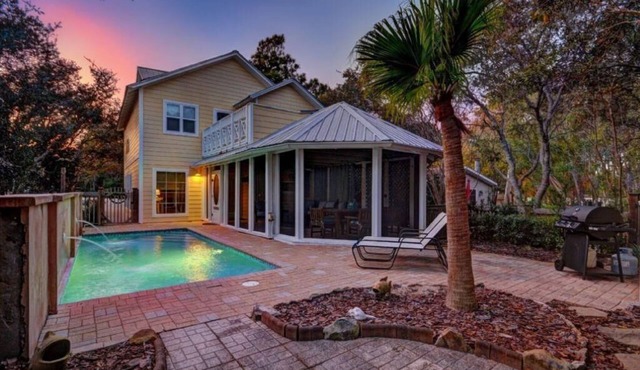 Latitude Adjustment, Private Heated Pool, Pet-Friendly, Steps to the Beach, Easy