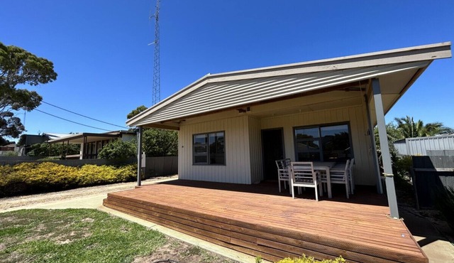 Latone Sea Lodge - Relaxing Getaway - Port Hughes