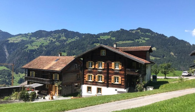 Latura - 3.5 Zimmerwohnung für 4 Personen, 80m2