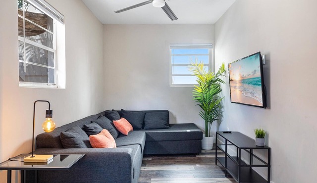 Lauderdale Bliss: Mins to Las Olas & Beach