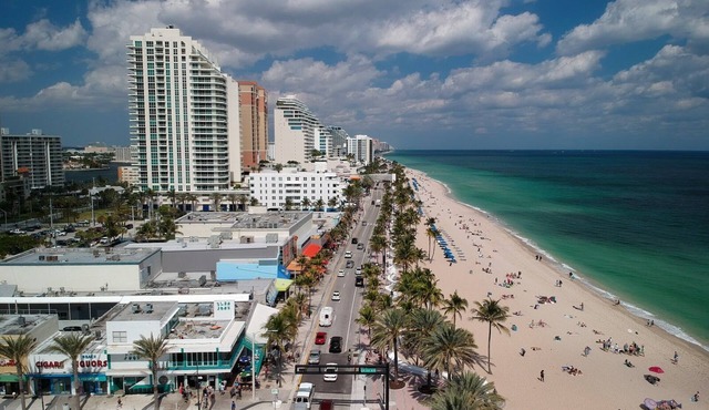 Lauderdale Breeze Villas