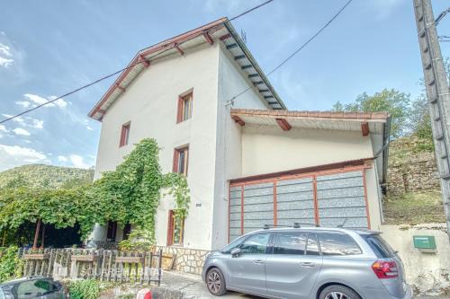 Laura Happy Guest House