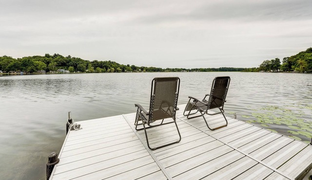 Laurabell Lakehouse: Boat Dock & Mill Lake Access!