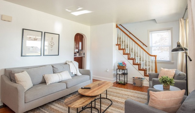 Laurel Cottage 4 BR 1 Bath