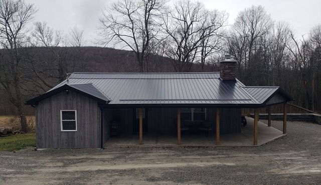 LAUREL HIGHLANDS MOUNTAIN RETREAT - Only 7 miles to Ohiopyle!