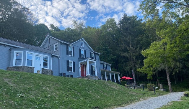 Laurel Highlands Private Estate with Barn & 80 Acres of scenic mountain trails.