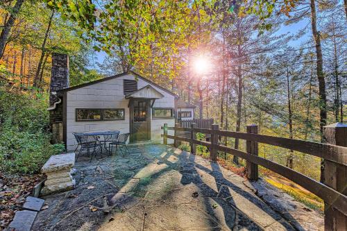Laurel Hollow Cottage at Cliffwood Colony