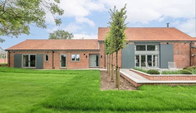 Laurel House Barn, Weybread