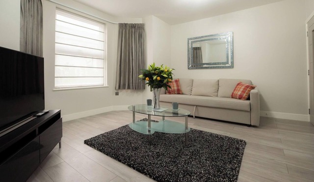 Laurel House - Deluxe 1-Bed, 1-Bath