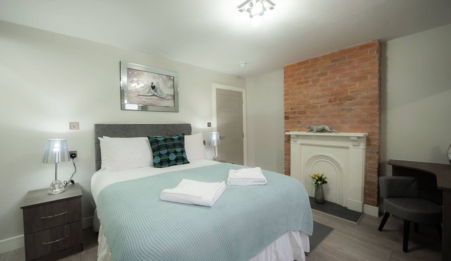 Laurel House - Superior 1-bed, 1-bath