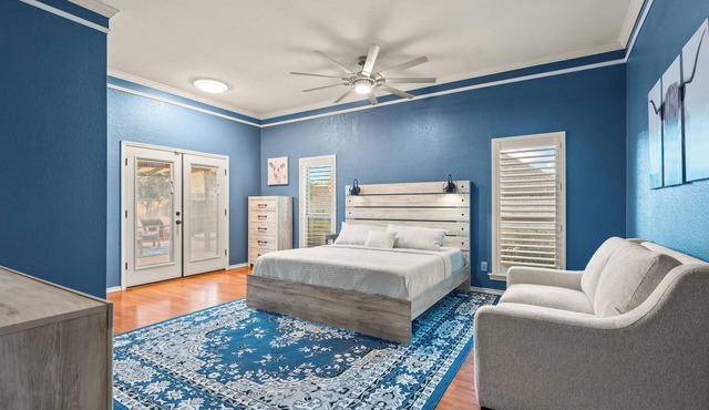 Laurel Lane Oasis/Sleeps 12 + Pool + Game Room