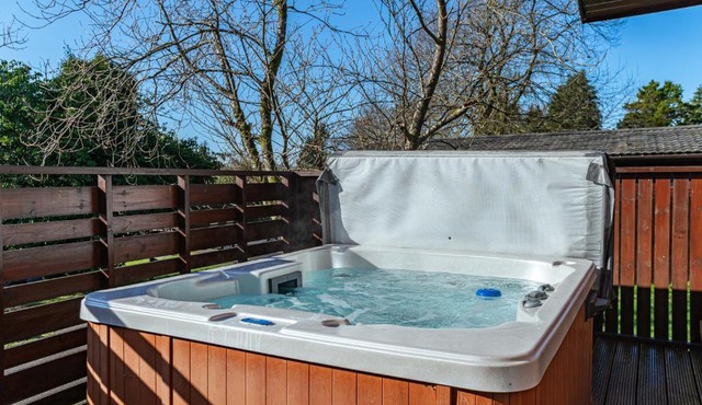 Laurel Lodge 6 with Hot Tub