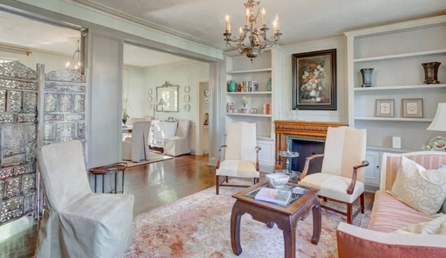 “Laurel”-Lovely, light-filled apartment.