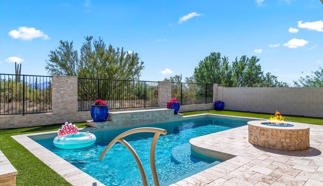Laurel Oasis - 3 BR home in Dove Mtn w/pool & view