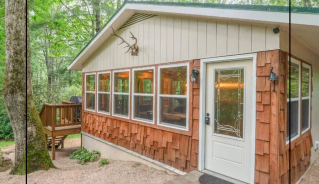 Laurel Thicket Cottage nestled in the north edge of Linville Gorge
