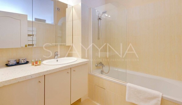 Lauren 2 bedroom apartment VRBO