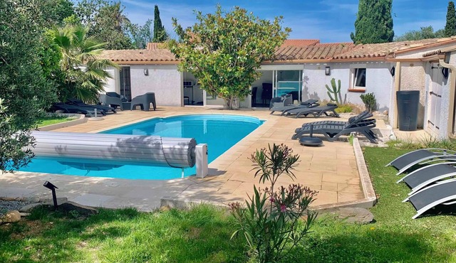 LaurenceOlivier The Annex. 10 minutes from the beaches