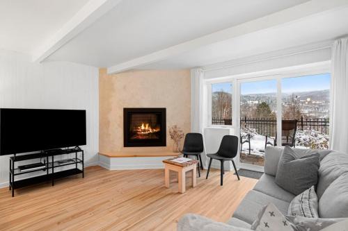 Laurentian Retreat with Views of Mont-Tremblant