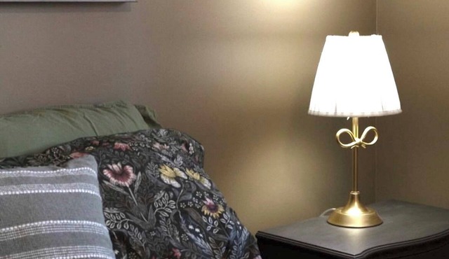 Laurier House-Comfortable. Central. Convenient.