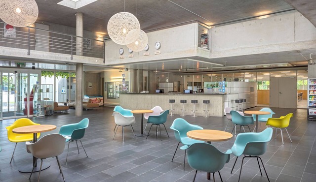 Lausanne Youth Hostel Jeunotel