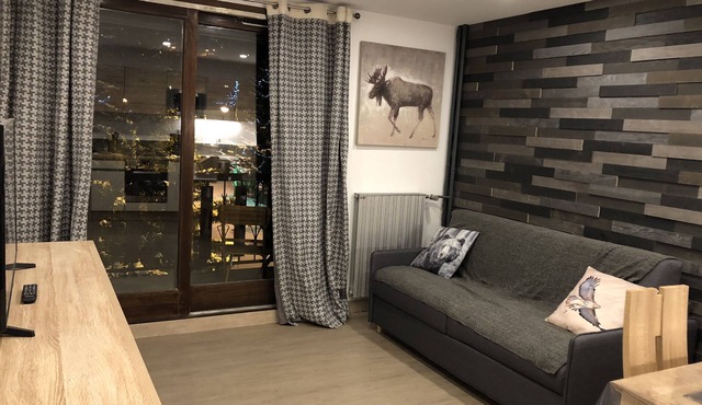 Lauvitel J2 at the foot of the slopes and lifts