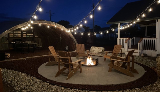 Lava Hot Springs Country Farmhouse 2 bedroom, sleeps 8.