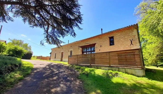 Lavanda House – Tranquil Family Retreat with Pool in the French Countryside