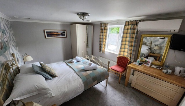 Lavendar House | Standard Double