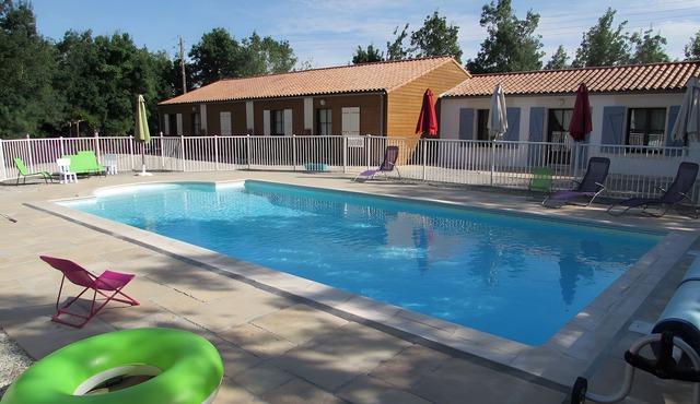 Lavender Cottage with Pool Between Countryside and Sea