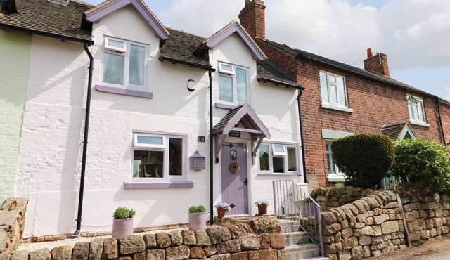 LAVENDER COTTAGE, with a garden in Stanton By Dale, Derbyshire
