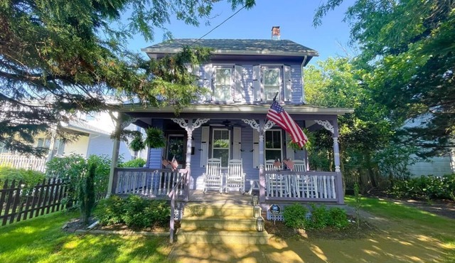 Lavender Dreams By The Sea (4 BR/2 BA) PET FRIENDLY home in WEST CAPE MAY!