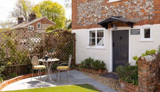 Lavender Folly - Cosy Accommodation Alresford