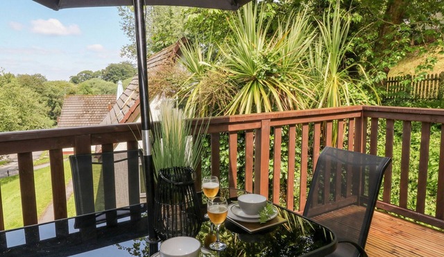 LAVENDER LODGE, family friendly in St. Ann's Chapel, Cornwall