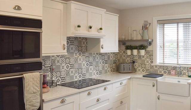 Lavender Lodge is a fabulous holiday home situated in the seaside resort of Shanklin.