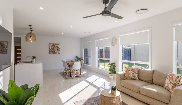 Lavender & Olive - Pet Friendly, Family Friendly