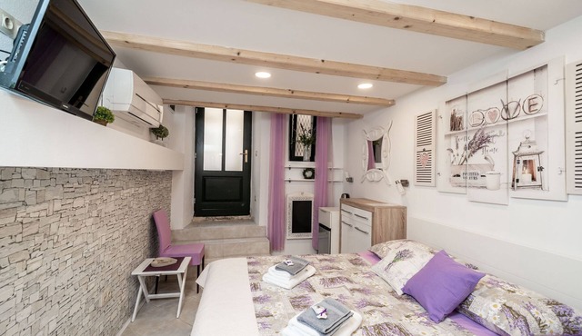 Lavender Room - Double Room (Ground Floor)