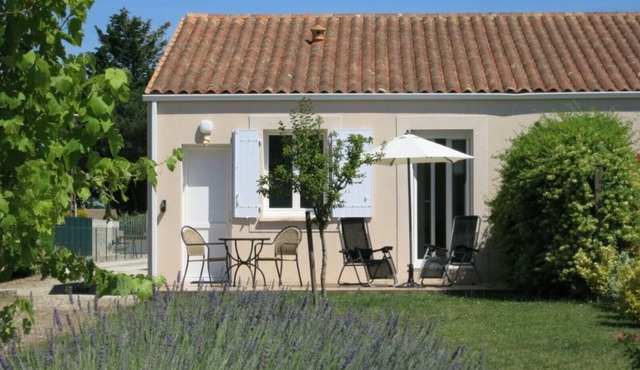 Lavender View is a cosy cottage for 2 with far reaching views