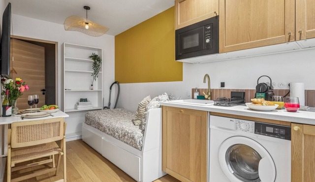 Lavie Maison | Hot Tub Seaside Studio