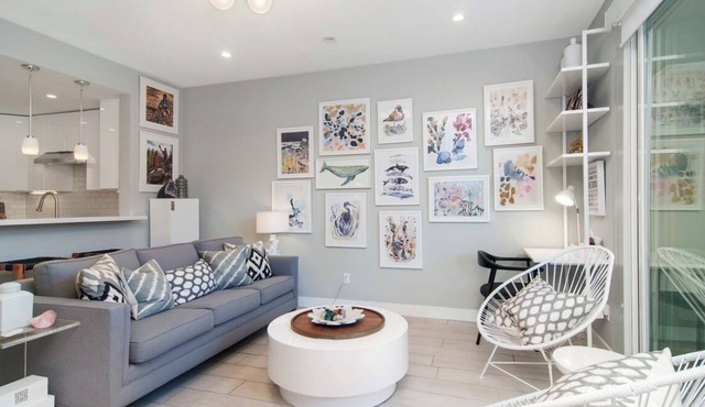 Lavish 1 Bedroom Condo Kid & Pet Friendly