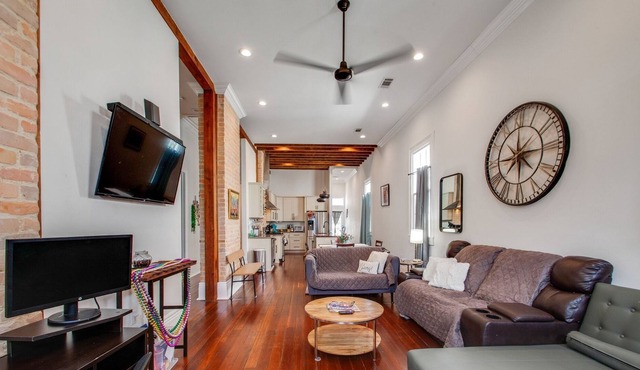 Lavish Home, Central In A Safe Area 3 Bedroom Home by Redawning
