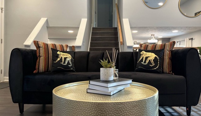 Lavish Living in Greater Decatur feat Private Chef!