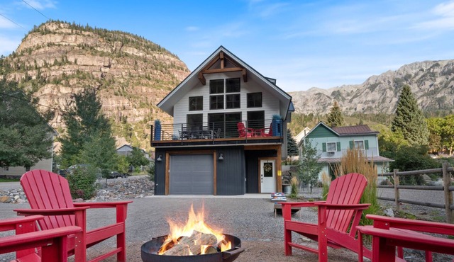 Lavish Ouray Downtown Getaway