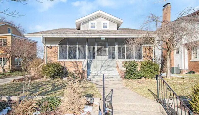 Lavish River Front Home 1 Mile From Notre Dame