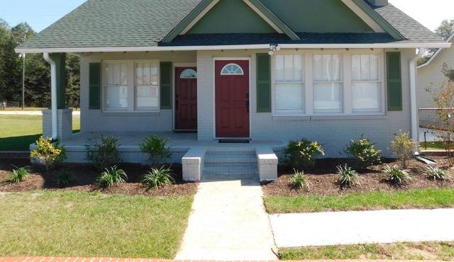 Lawrence Village Bed and Breakfast