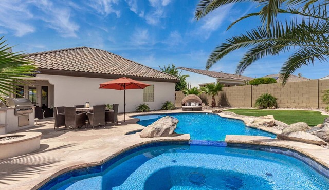 Lay back & Relax! Lush 4BD near Wigwam Resort in Litchfield Park. Heated Pool, Spa, Firepit & MORE!